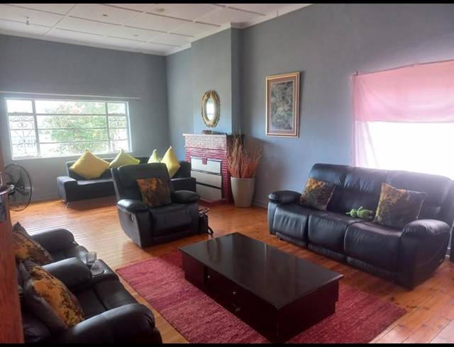 4 BEDROOM HOUSE FOR SALE IN BALMORAL